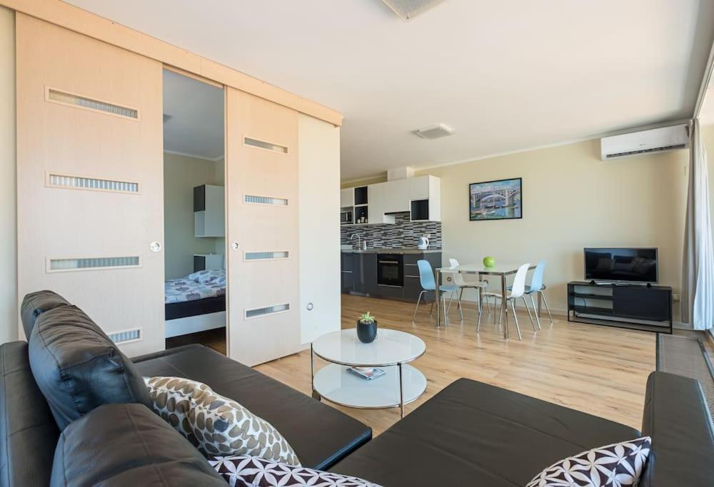 Hedon Brewery Apartments - 200 Meter To The Beach Balatonvilágos Extérieur photo